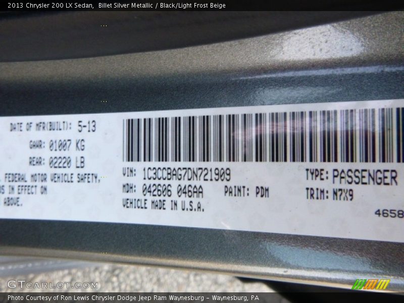 Billet Silver Metallic / Black/Light Frost Beige 2013 Chrysler 200 LX Sedan