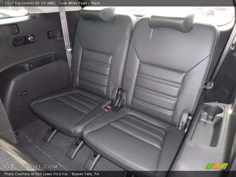 Snow White Pearl / Black 2017 Kia Sorento EX V6 AWD