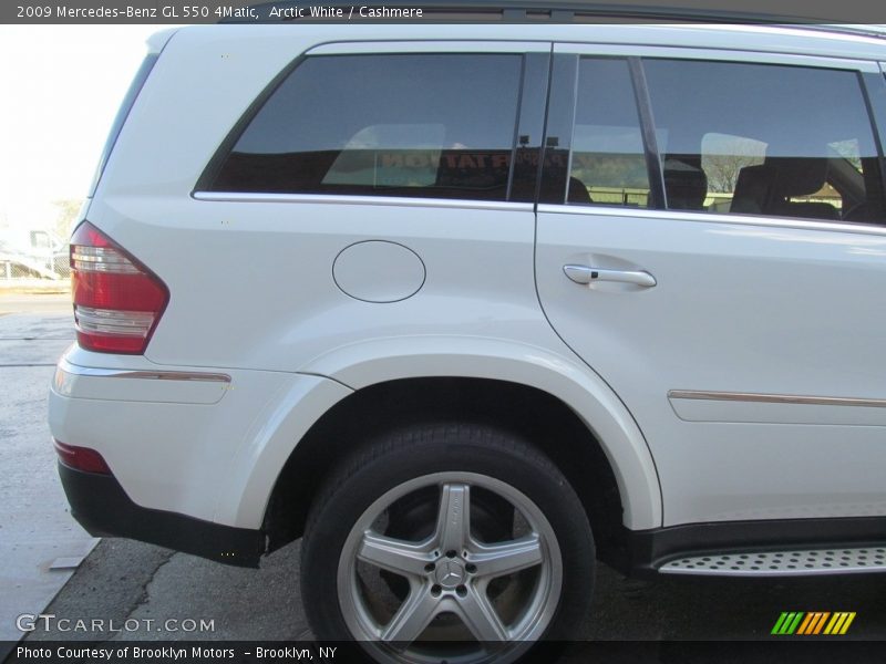 Arctic White / Cashmere 2009 Mercedes-Benz GL 550 4Matic