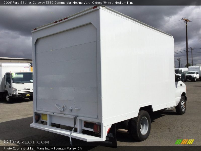Oxford White / Medium Flint 2006 Ford E Series Cutaway E350 Commercial Moving Van