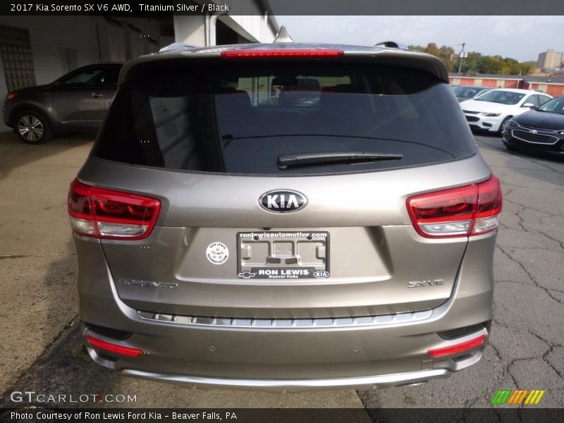 Titanium Silver / Black 2017 Kia Sorento SX V6 AWD