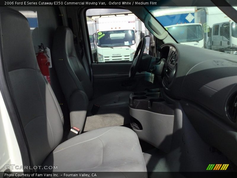 Oxford White / Medium Flint 2006 Ford E Series Cutaway E350 Commercial Moving Van