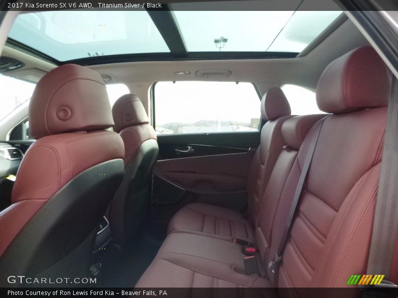 Titanium Silver / Black 2017 Kia Sorento SX V6 AWD