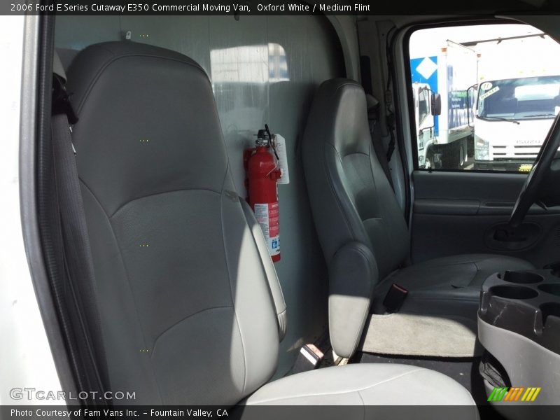Oxford White / Medium Flint 2006 Ford E Series Cutaway E350 Commercial Moving Van