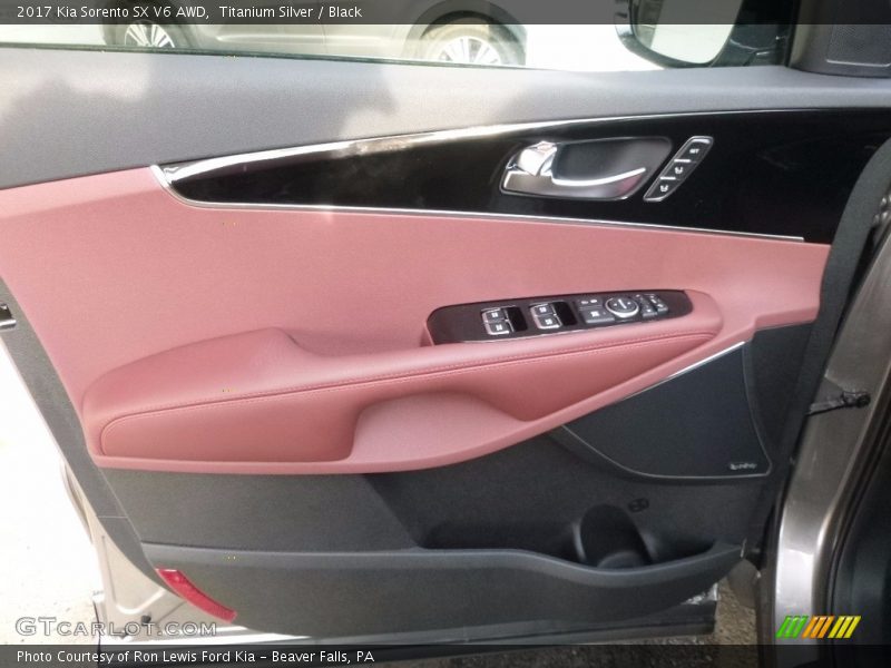 Titanium Silver / Black 2017 Kia Sorento SX V6 AWD