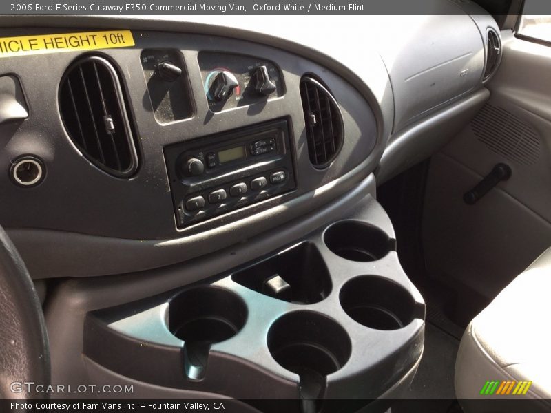 Oxford White / Medium Flint 2006 Ford E Series Cutaway E350 Commercial Moving Van