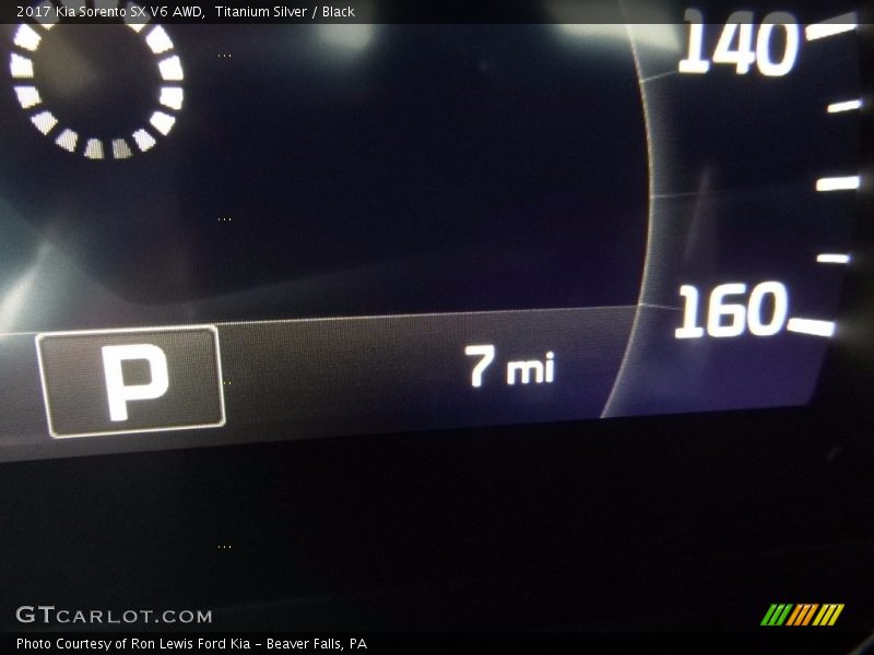 Titanium Silver / Black 2017 Kia Sorento SX V6 AWD