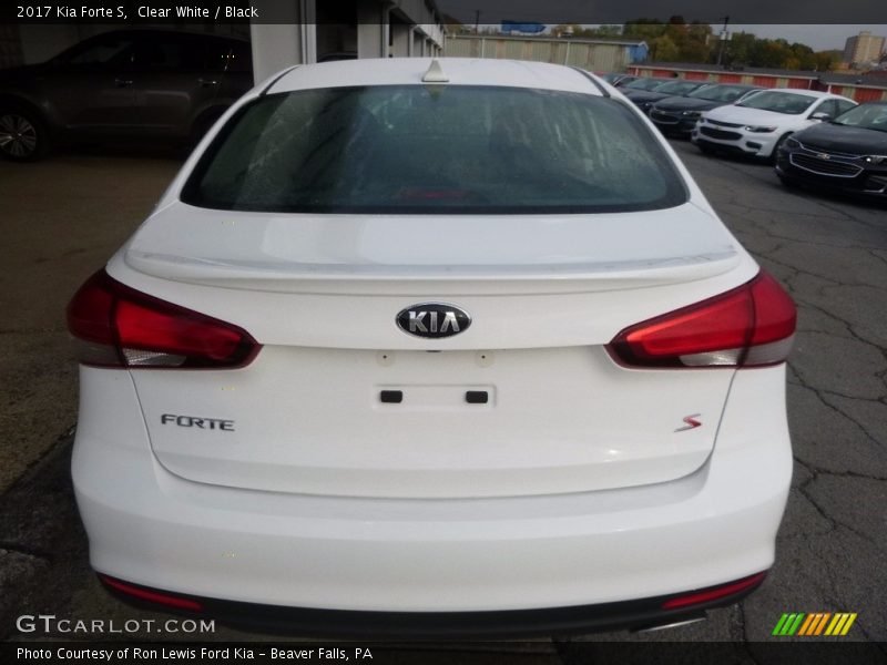 Clear White / Black 2017 Kia Forte S