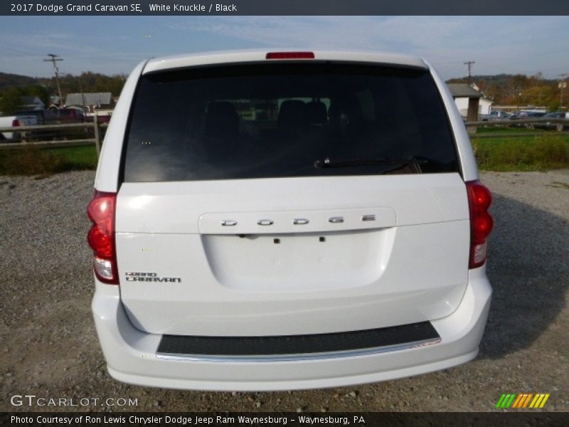 White Knuckle / Black 2017 Dodge Grand Caravan SE