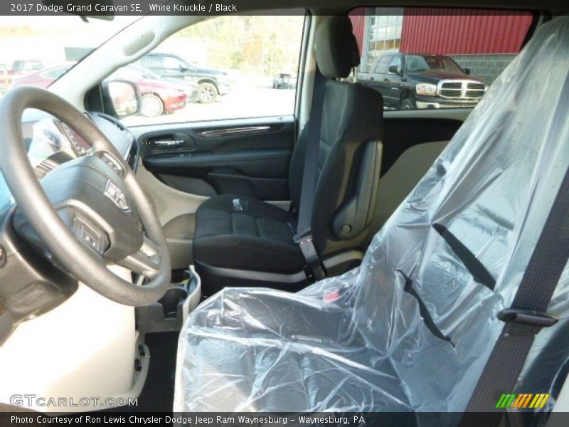 White Knuckle / Black 2017 Dodge Grand Caravan SE