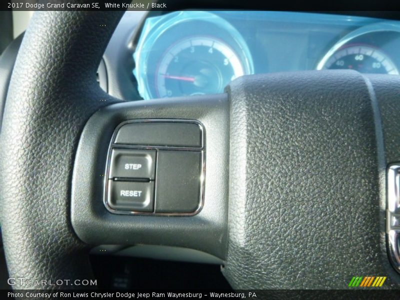 White Knuckle / Black 2017 Dodge Grand Caravan SE