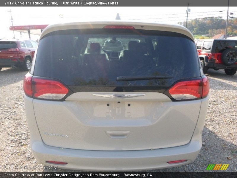Tusk White / Cognac/Alloy/Toffee 2017 Chrysler Pacifica Touring