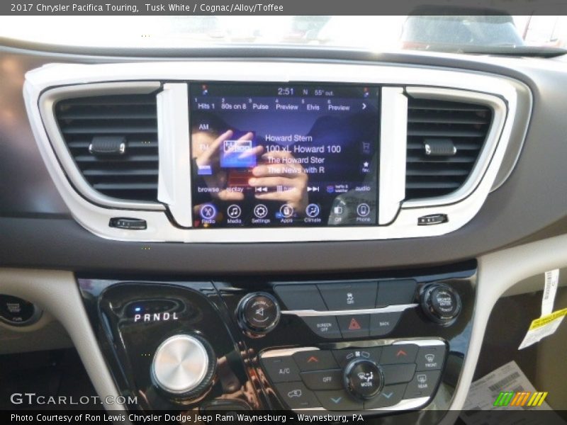 Tusk White / Cognac/Alloy/Toffee 2017 Chrysler Pacifica Touring