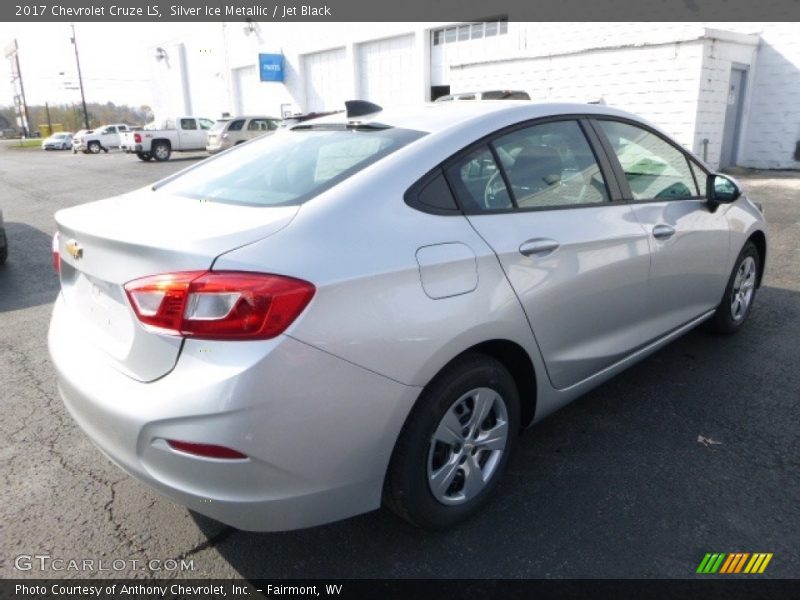 Silver Ice Metallic / Jet Black 2017 Chevrolet Cruze LS