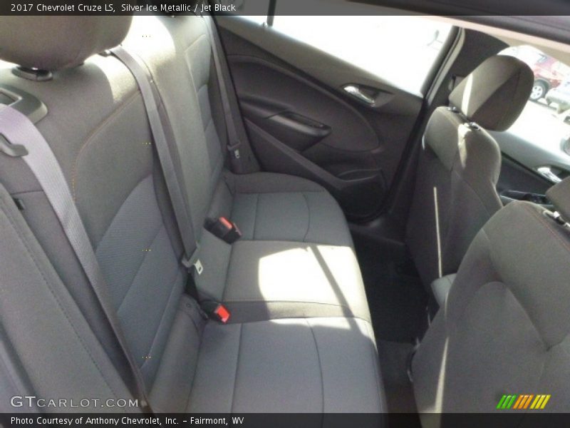 Silver Ice Metallic / Jet Black 2017 Chevrolet Cruze LS