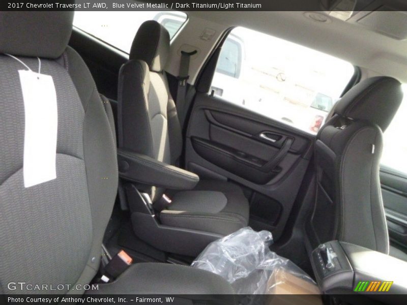 Blue Velvet Metallic / Dark Titanium/Light Titanium 2017 Chevrolet Traverse LT AWD