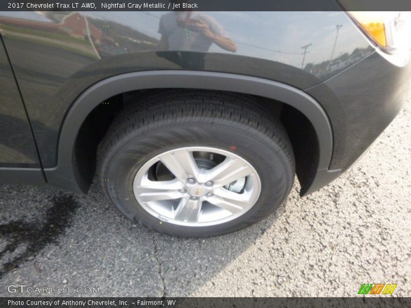 Nightfall Gray Metallic / Jet Black 2017 Chevrolet Trax LT AWD