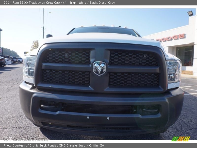 Bright White / Black/Diesel Gray 2014 Ram 3500 Tradesman Crew Cab 4x4