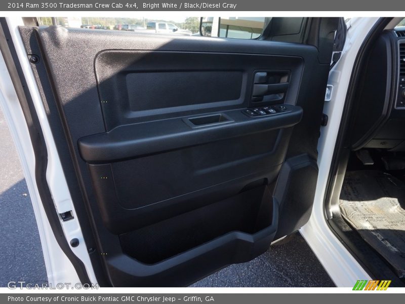 Bright White / Black/Diesel Gray 2014 Ram 3500 Tradesman Crew Cab 4x4