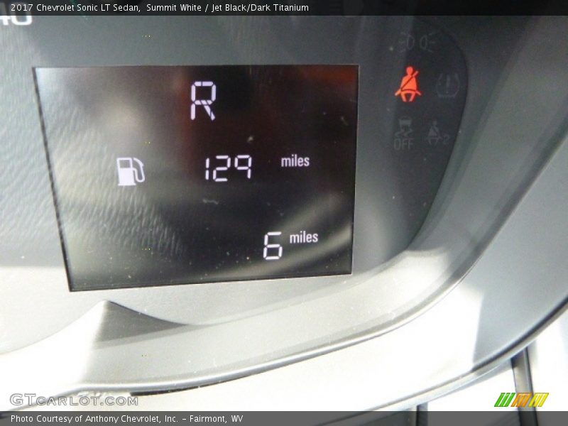 Summit White / Jet Black/Dark Titanium 2017 Chevrolet Sonic LT Sedan