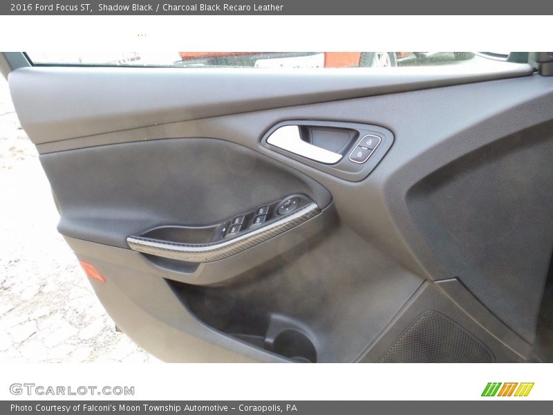 Shadow Black / Charcoal Black Recaro Leather 2016 Ford Focus ST