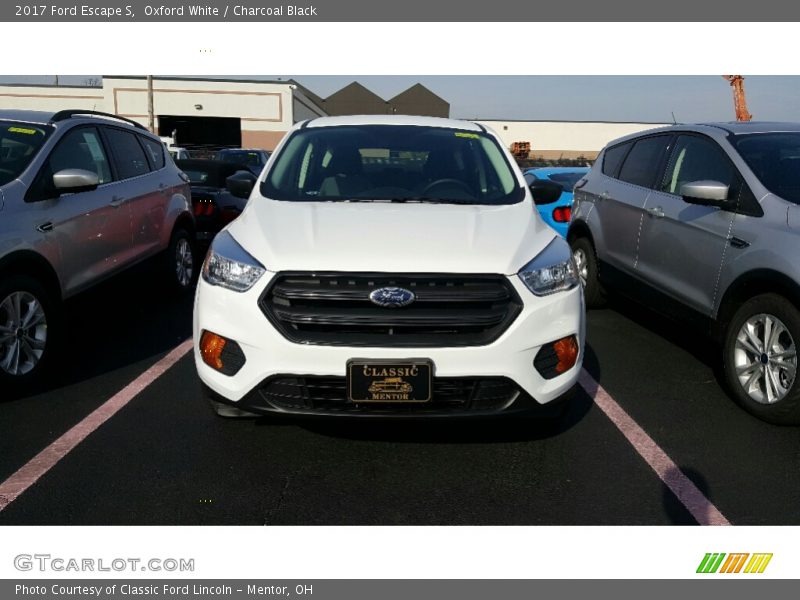 Oxford White / Charcoal Black 2017 Ford Escape S