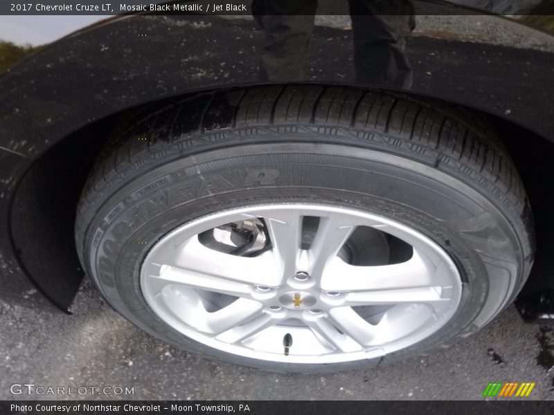 Mosaic Black Metallic / Jet Black 2017 Chevrolet Cruze LT