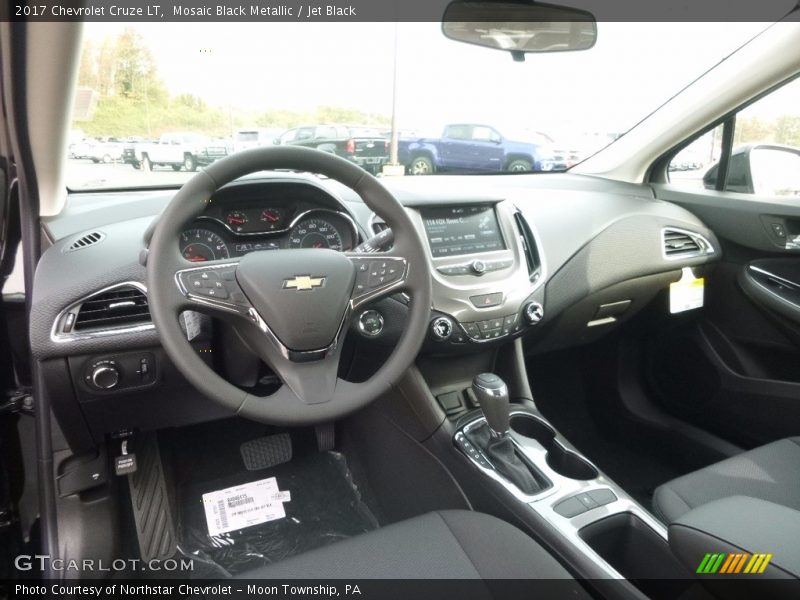 Mosaic Black Metallic / Jet Black 2017 Chevrolet Cruze LT