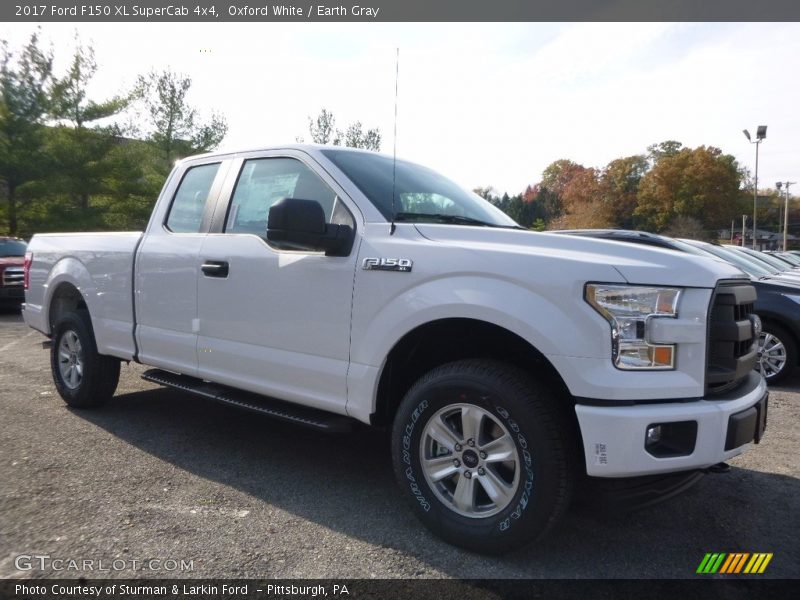 Front 3/4 View of 2017 F150 XL SuperCab 4x4