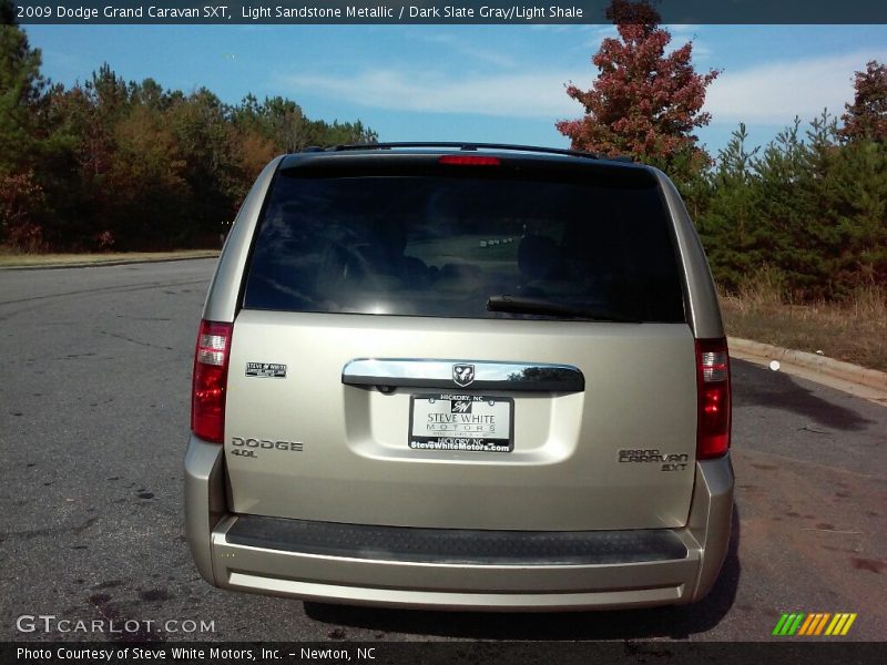 Light Sandstone Metallic / Dark Slate Gray/Light Shale 2009 Dodge Grand Caravan SXT