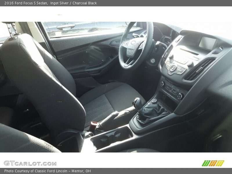 Ingot Silver / Charcoal Black 2016 Ford Focus S Sedan