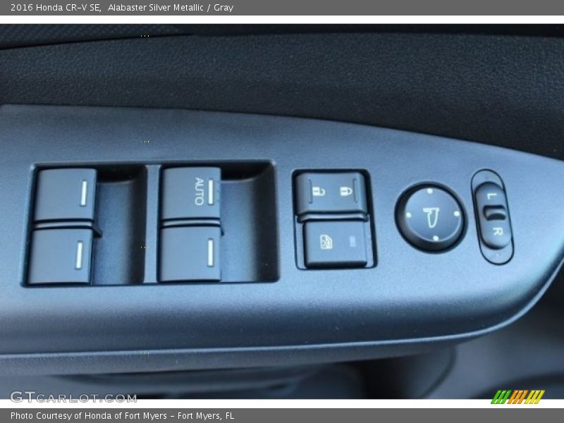 Alabaster Silver Metallic / Gray 2016 Honda CR-V SE