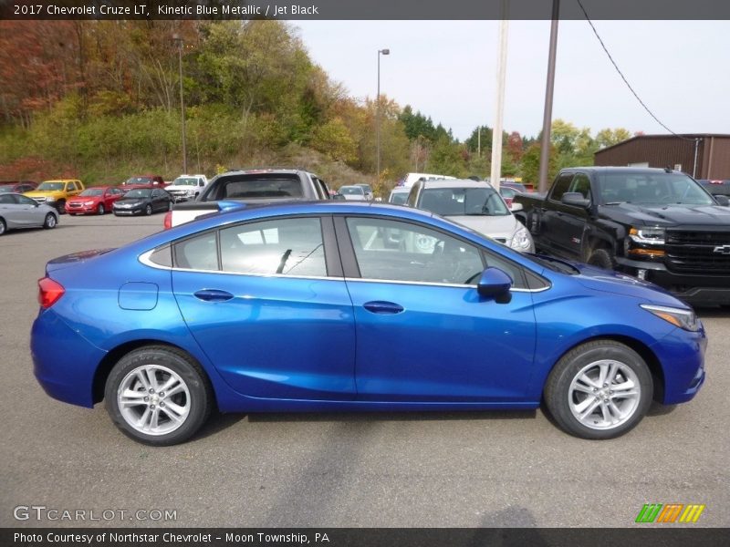 Kinetic Blue Metallic / Jet Black 2017 Chevrolet Cruze LT