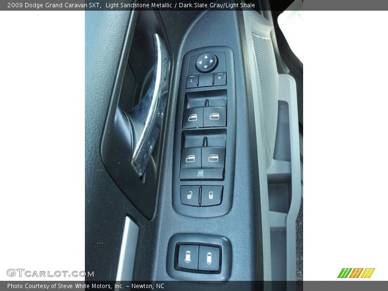 Light Sandstone Metallic / Dark Slate Gray/Light Shale 2009 Dodge Grand Caravan SXT