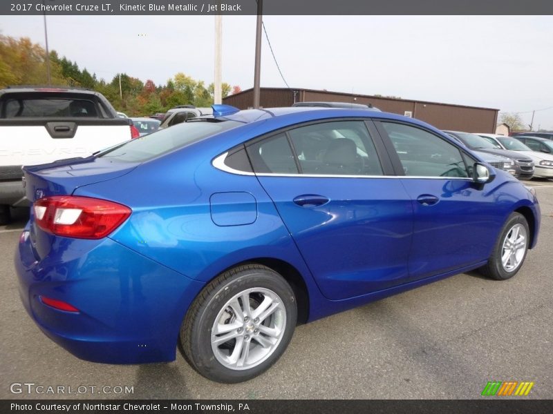Kinetic Blue Metallic / Jet Black 2017 Chevrolet Cruze LT