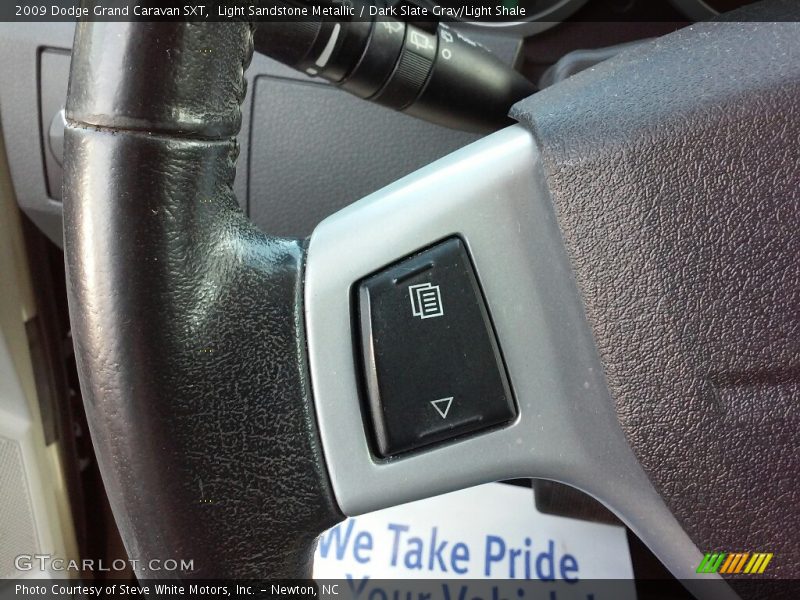 Light Sandstone Metallic / Dark Slate Gray/Light Shale 2009 Dodge Grand Caravan SXT
