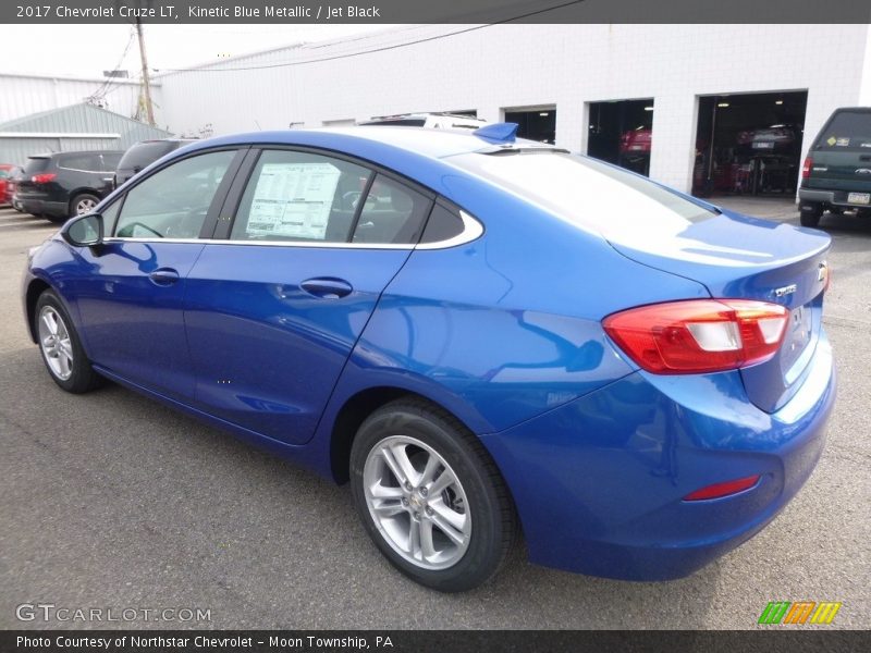 Kinetic Blue Metallic / Jet Black 2017 Chevrolet Cruze LT