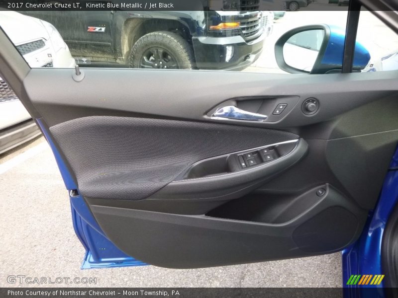 Kinetic Blue Metallic / Jet Black 2017 Chevrolet Cruze LT