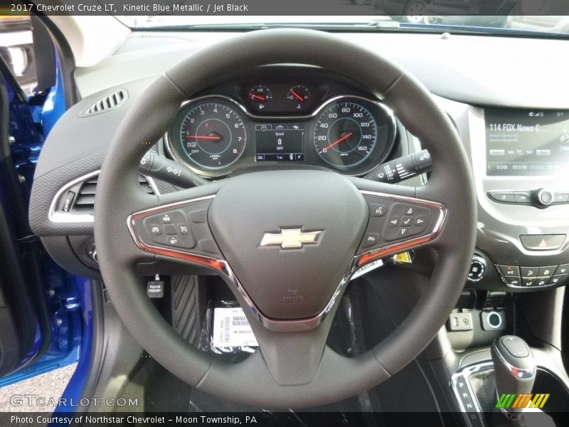 Kinetic Blue Metallic / Jet Black 2017 Chevrolet Cruze LT