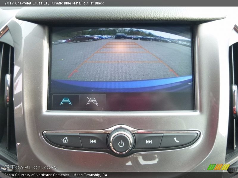 Kinetic Blue Metallic / Jet Black 2017 Chevrolet Cruze LT