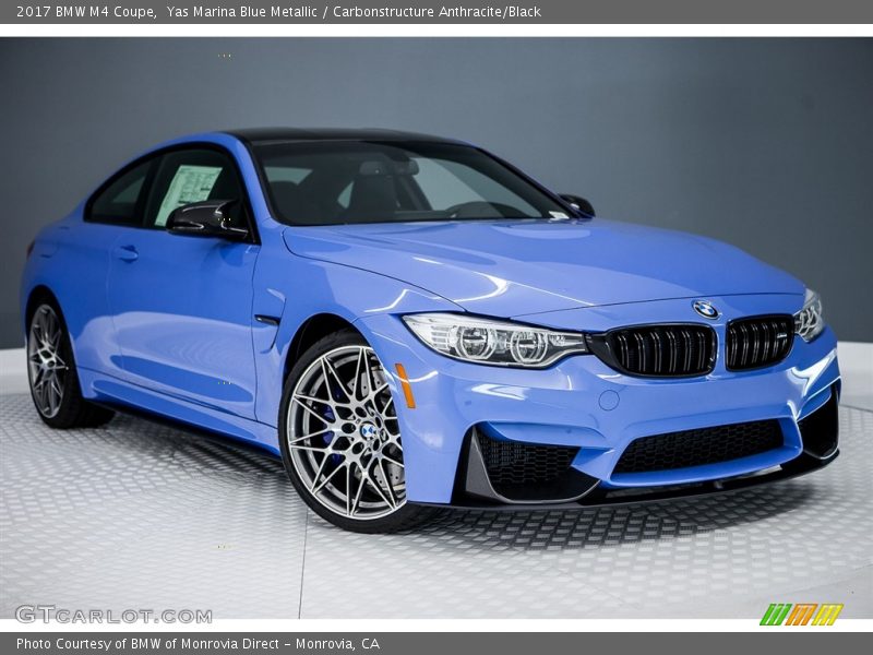 Front 3/4 View of 2017 M4 Coupe