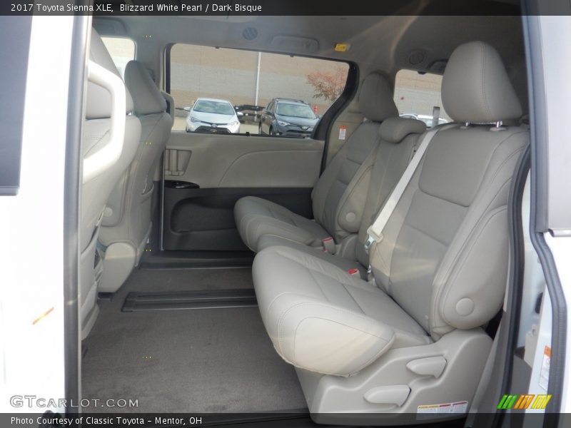 Blizzard White Pearl / Dark Bisque 2017 Toyota Sienna XLE