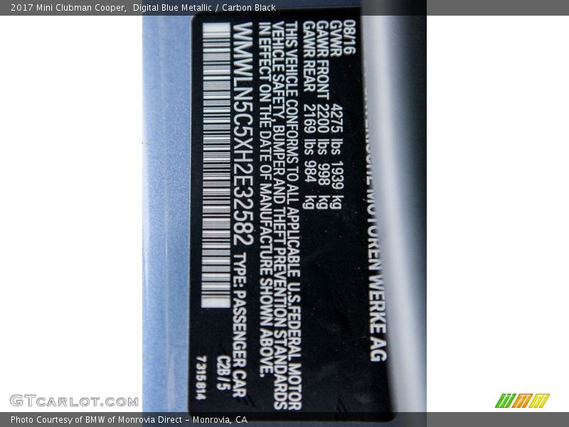 Digital Blue Metallic / Carbon Black 2017 Mini Clubman Cooper