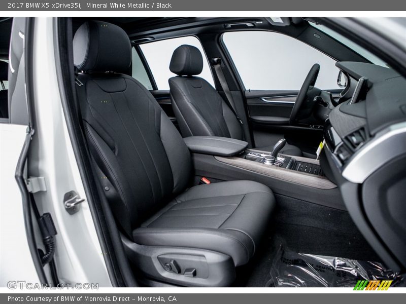 Mineral White Metallic / Black 2017 BMW X5 xDrive35i