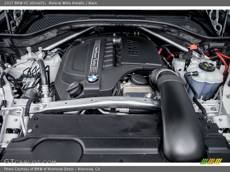 Mineral White Metallic / Black 2017 BMW X5 xDrive35i