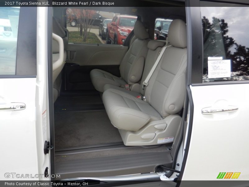 Blizzard White Pearl / Dark Bisque 2017 Toyota Sienna XLE