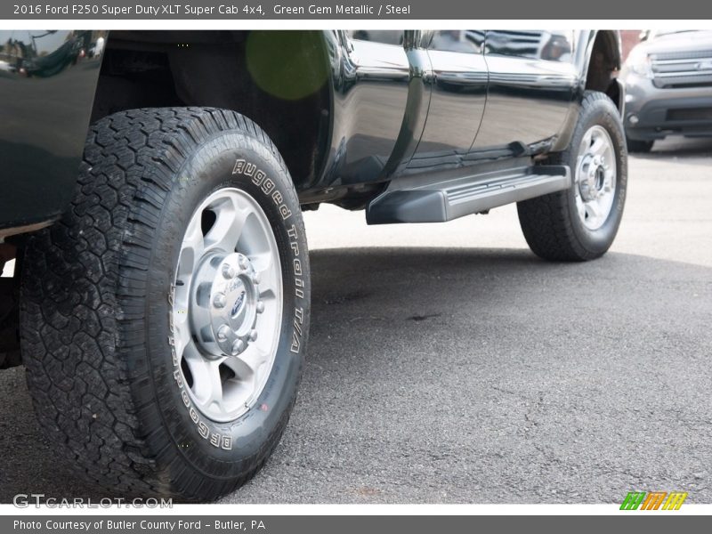 Green Gem Metallic / Steel 2016 Ford F250 Super Duty XLT Super Cab 4x4