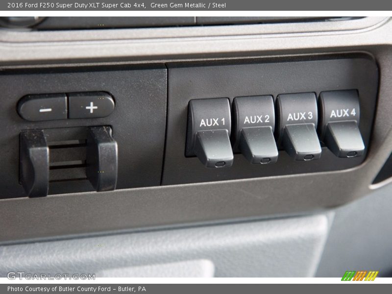 Green Gem Metallic / Steel 2016 Ford F250 Super Duty XLT Super Cab 4x4