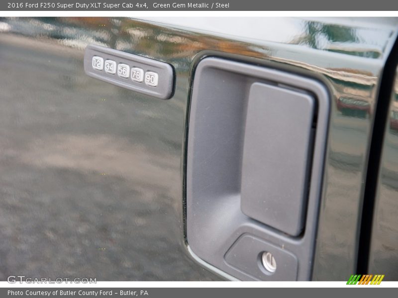 Green Gem Metallic / Steel 2016 Ford F250 Super Duty XLT Super Cab 4x4