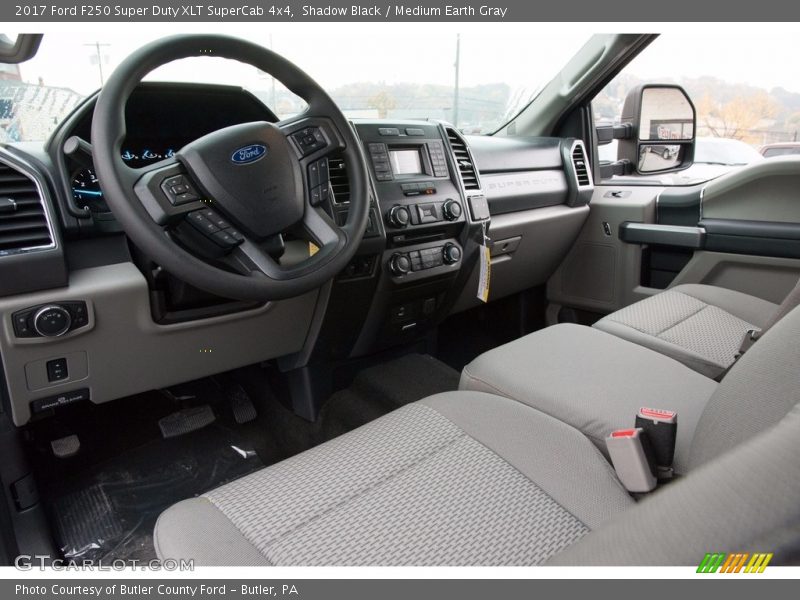  2017 F250 Super Duty XLT SuperCab 4x4 Medium Earth Gray Interior
